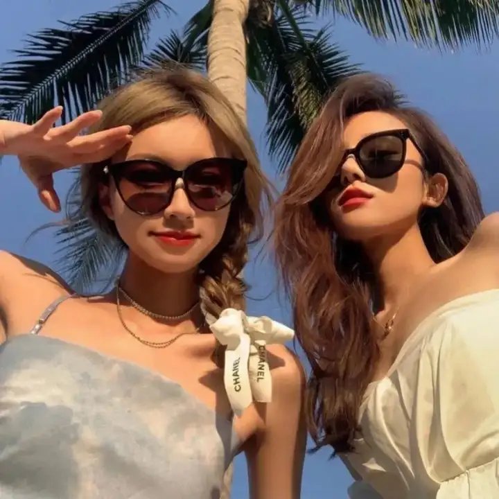 蕾哈娜内衣秀2